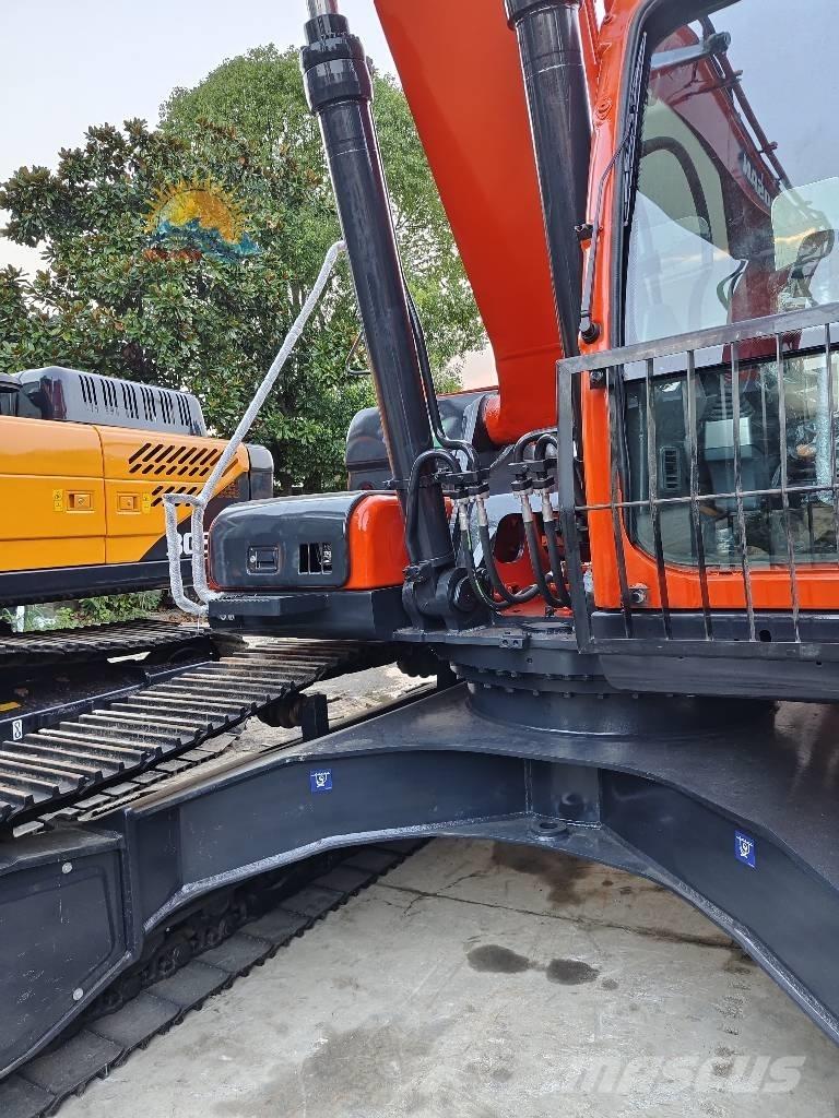 Doosan DX 300 LC Bageri gusjeničari