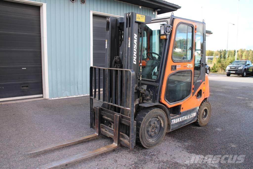 Doosan D 25 S Dizelski viličari