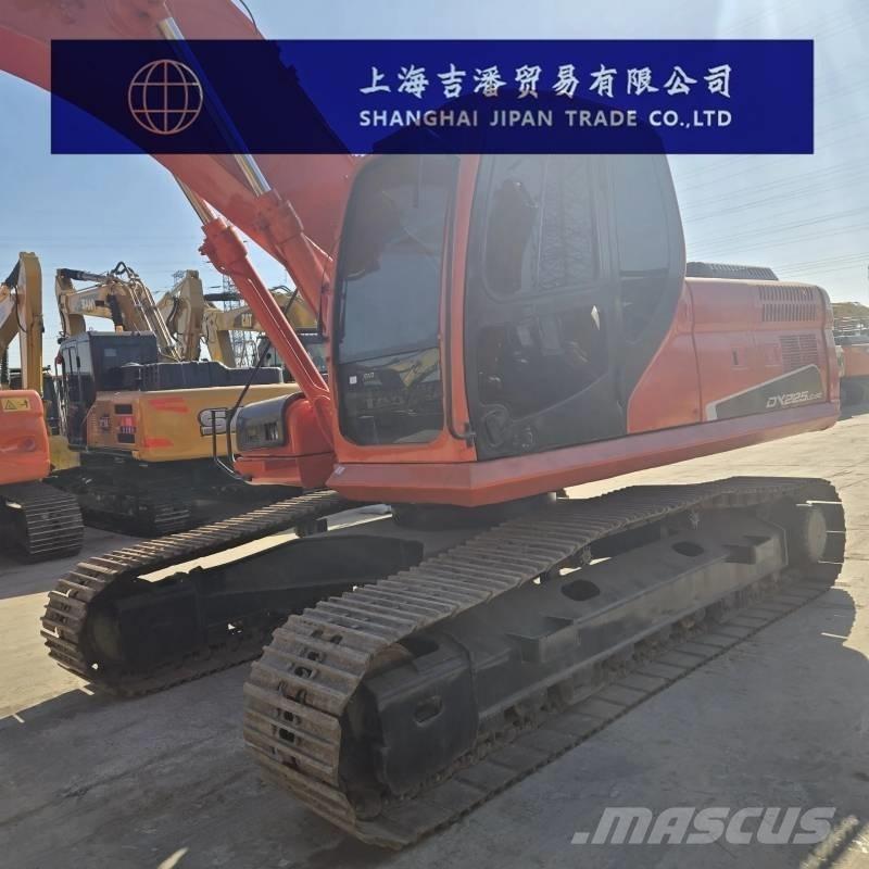 Doosan DX 225 Bageri gusjeničari