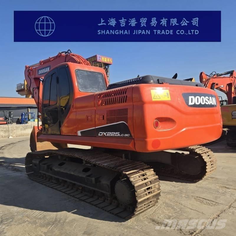 Doosan DX 225 Bageri gusjeničari