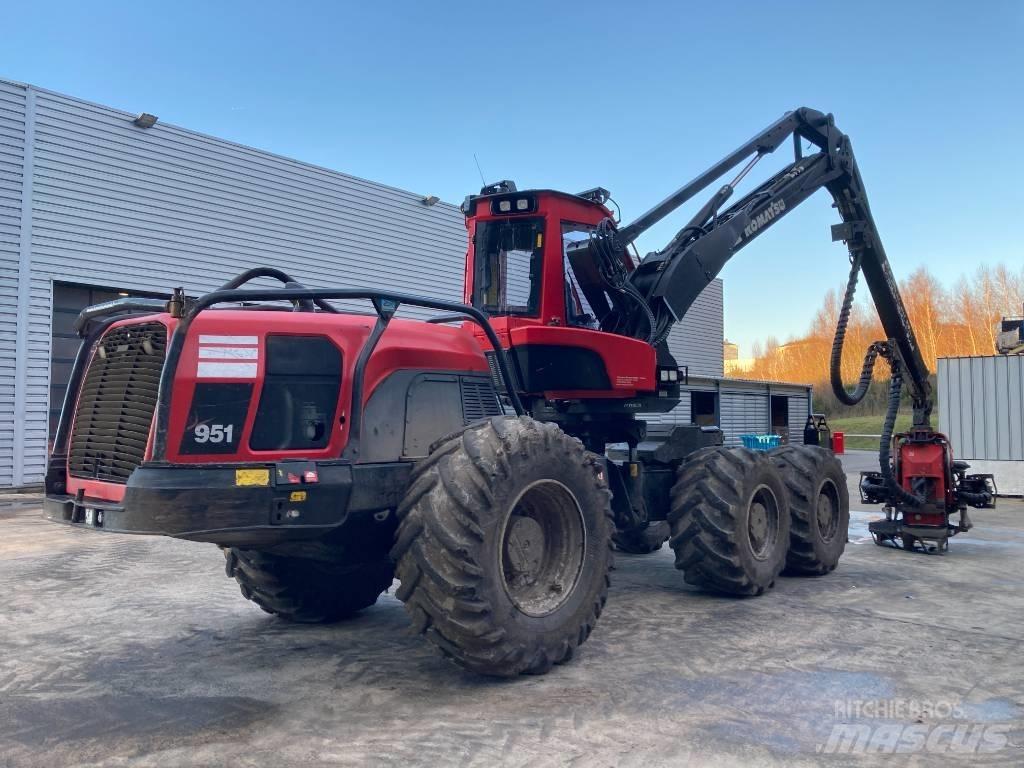 Komatsu 951 Harversteri
