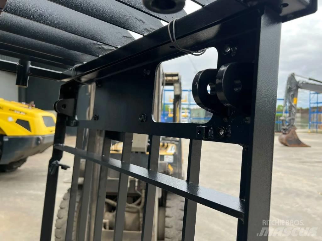 CAT 345D Guard Kabine i unutrašnjost