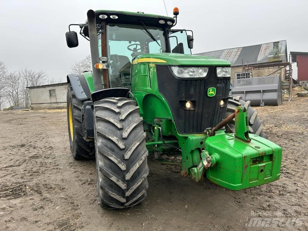 John Deere 7230 R Traktori