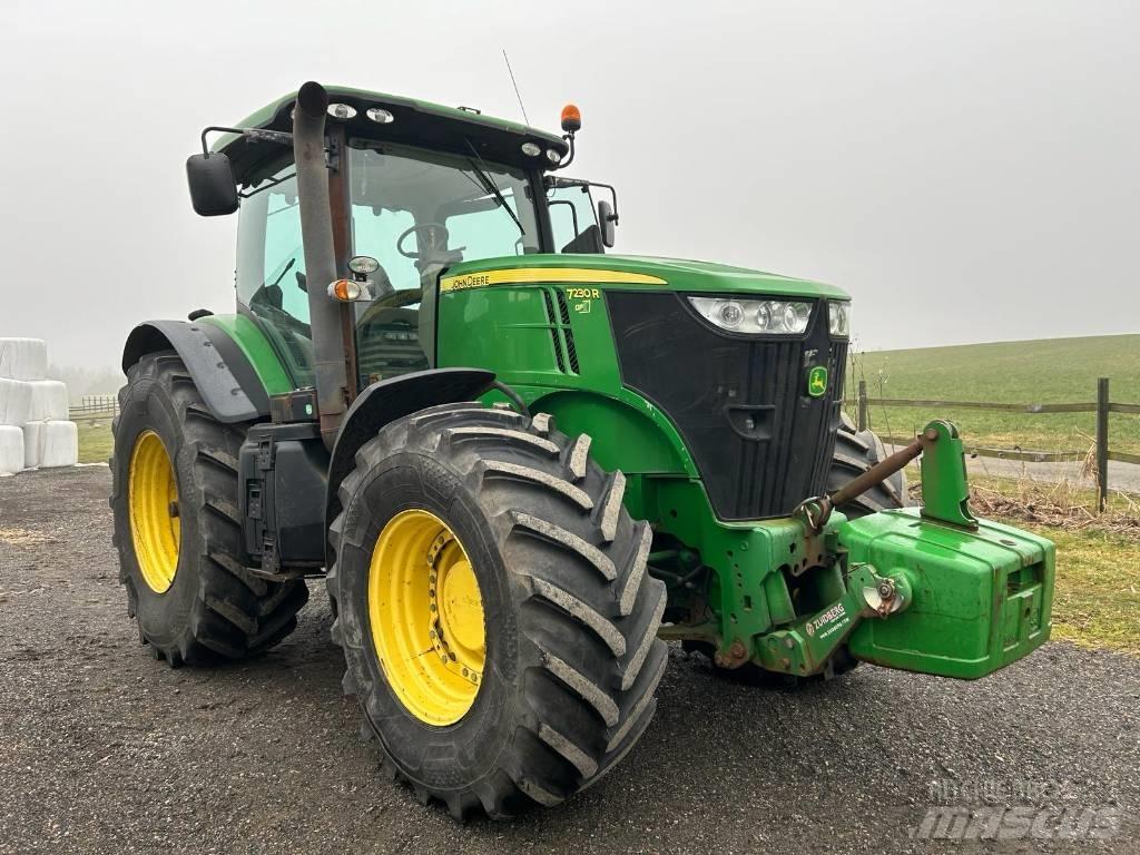 John Deere 7230 R Traktori