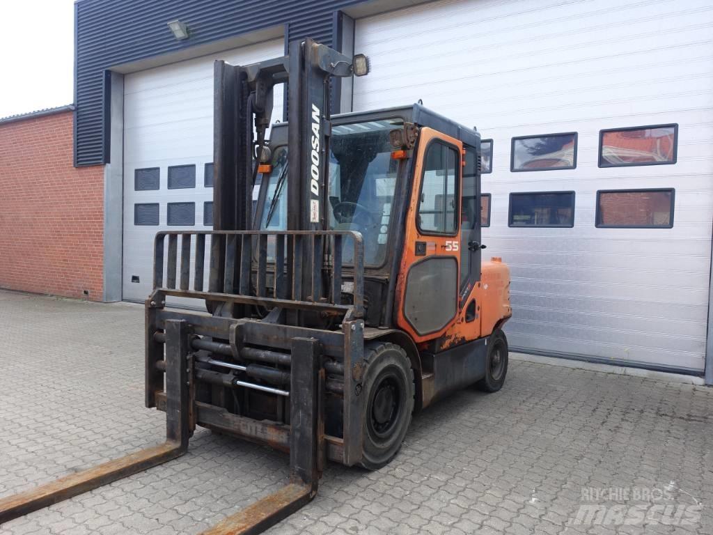 Doosan D 55 C-5 Dizelski viličari