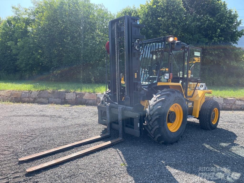 JCB 940-2 T4 Terenski viličar