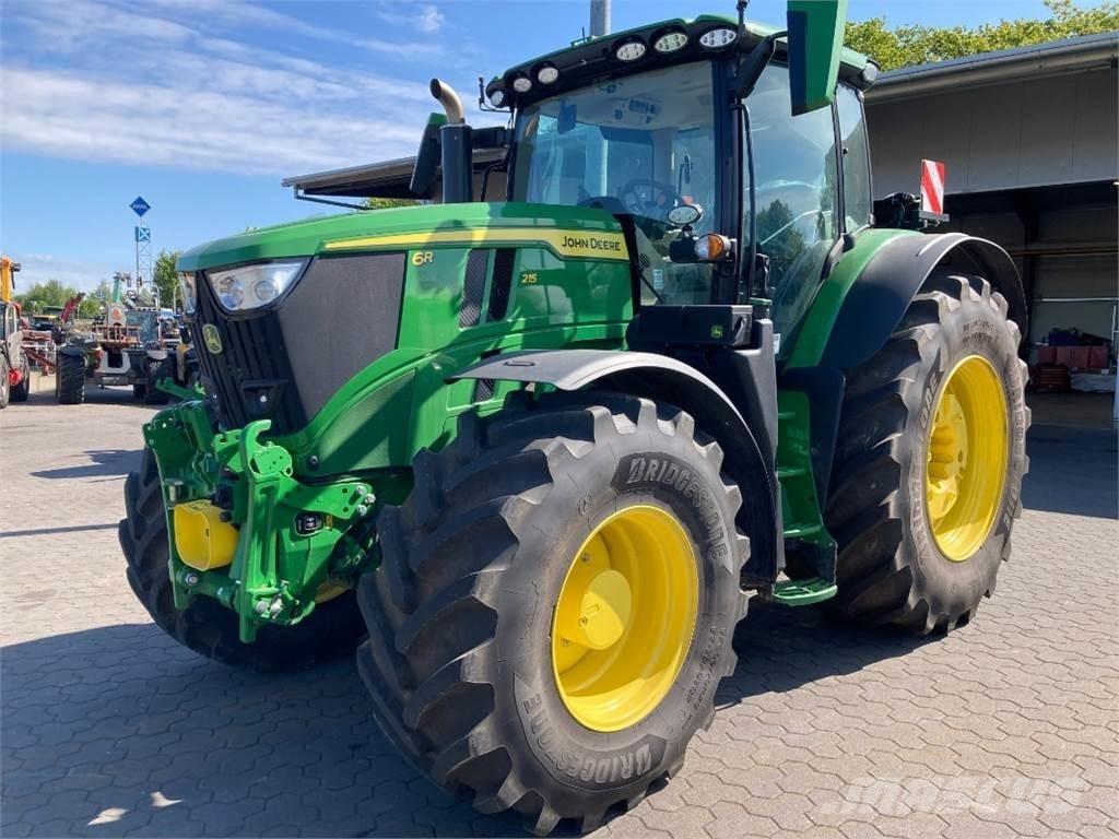 John Deere 6R215 Traktori