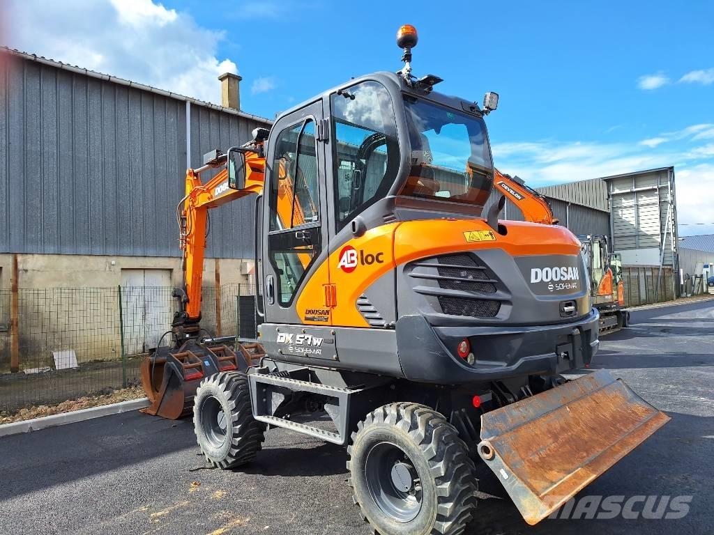 Doosan DX 57 W Bageri na kotačima
