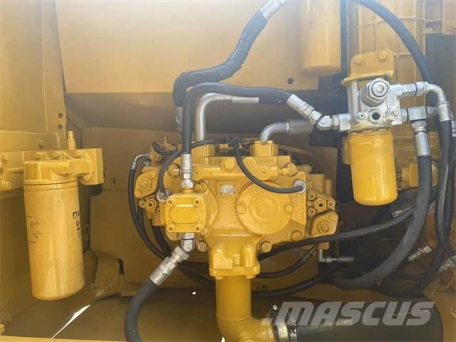 CAT 320D2 Bageri gusjeničari