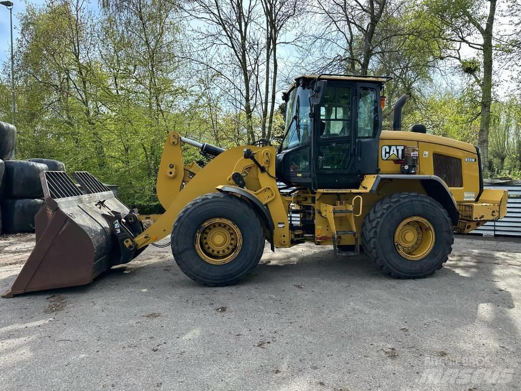 CAT 938M Utovarivači na kotačima