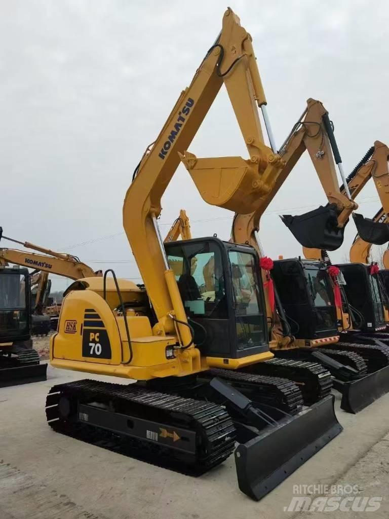 Komatsu 70-8 Bageri gusjeničari