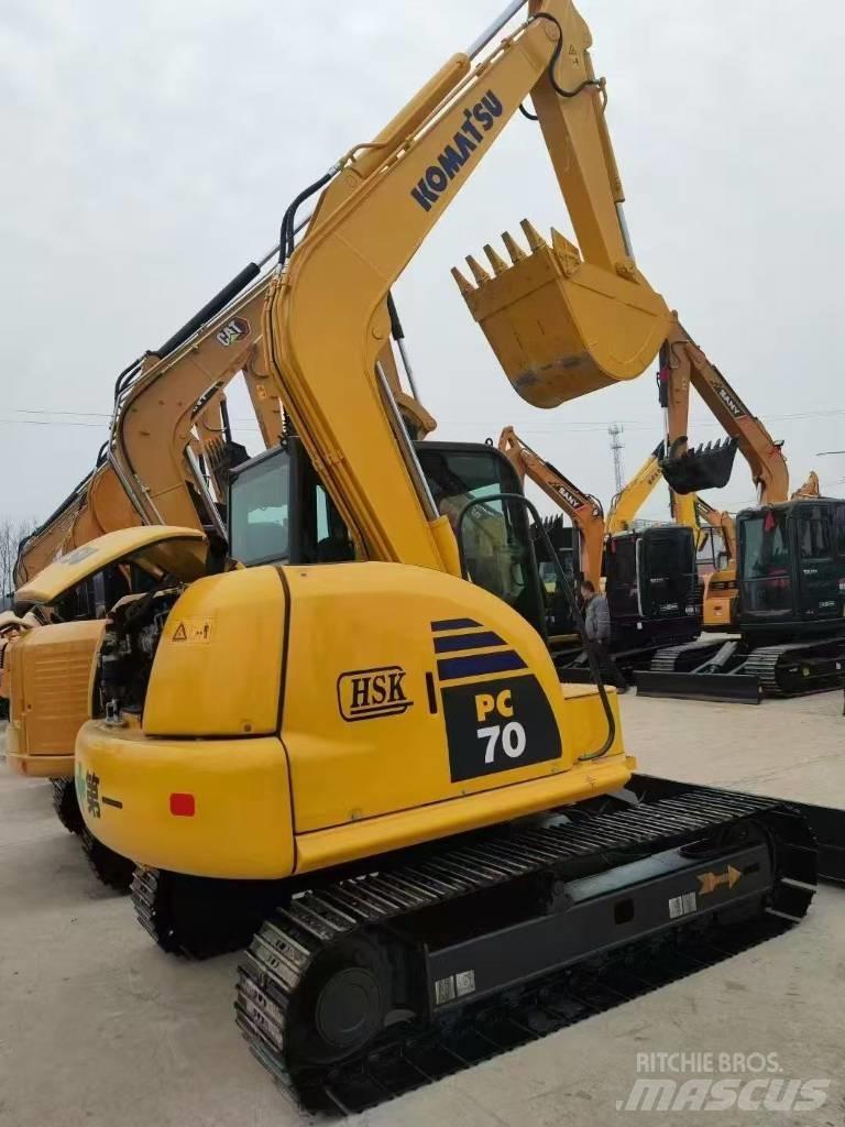 Komatsu 70-8 Bageri gusjeničari