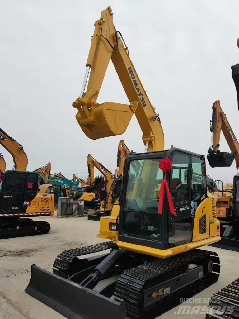 Komatsu 70-8 Bageri gusjeničari
