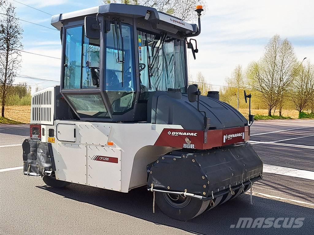 Dynapac CP 1200 W Gumeni valjci na kotačima