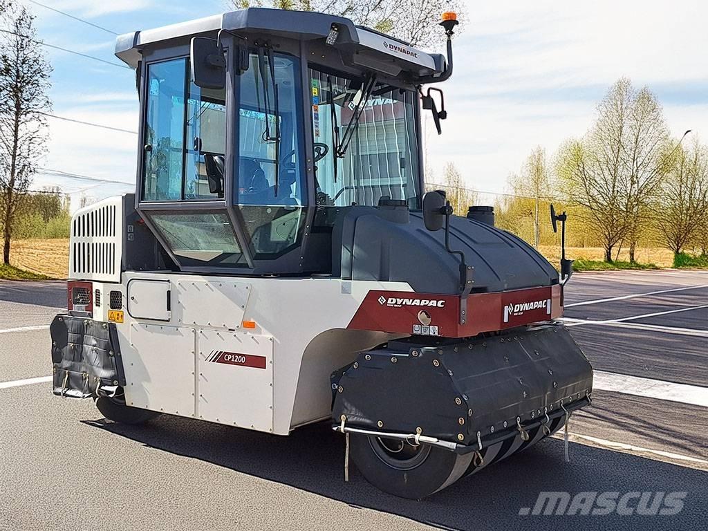 Dynapac CP 1200 W Gumeni valjci na kotačima