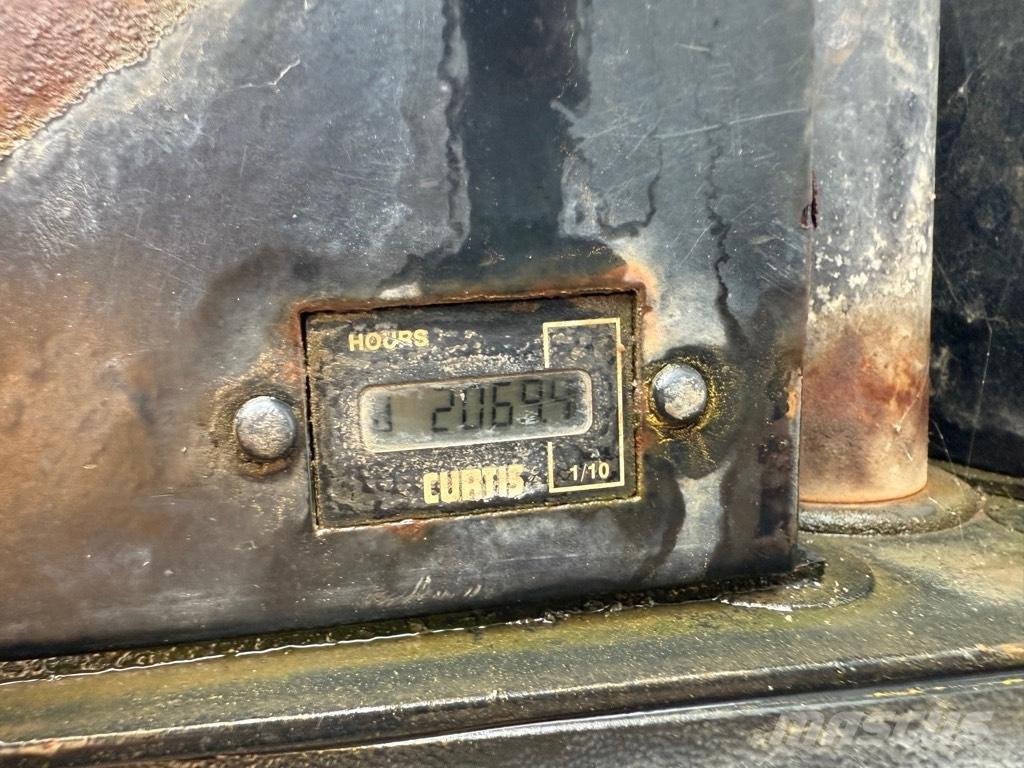 Mecalac TA 3 S Demperi za gradilišta