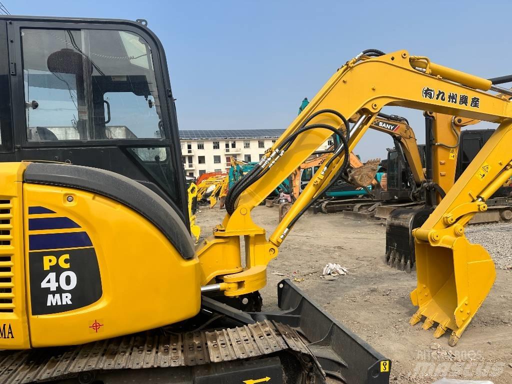 Komatsu 40MR Bageri gusjeničari