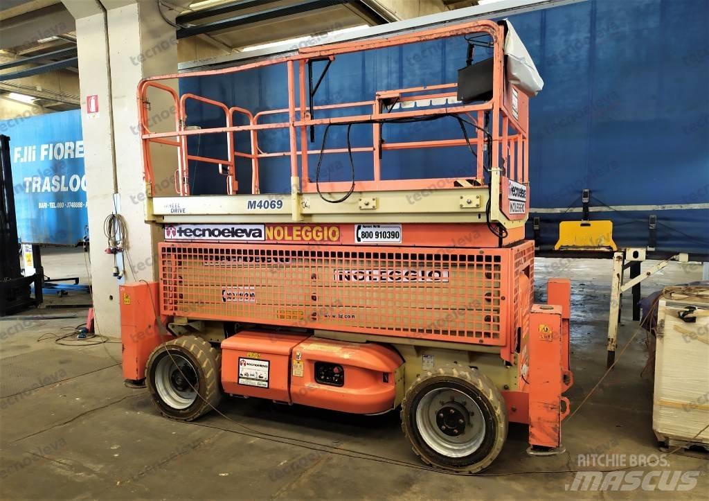 JLG M 4069 Škaraste platforme