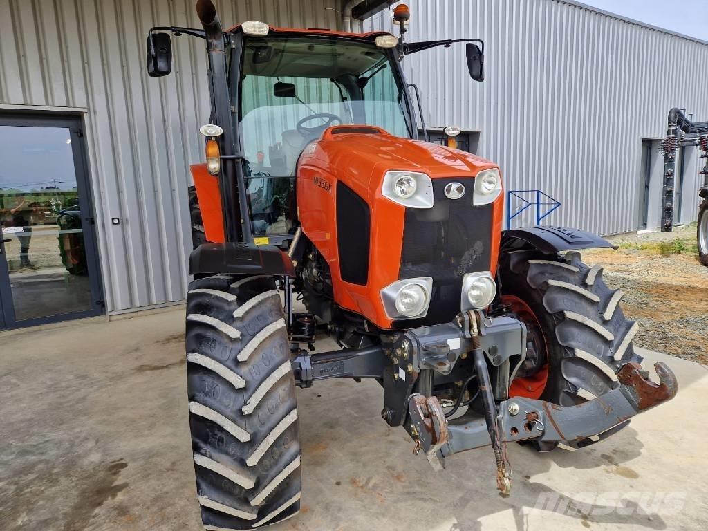 Kubota M 135 GX Traktori