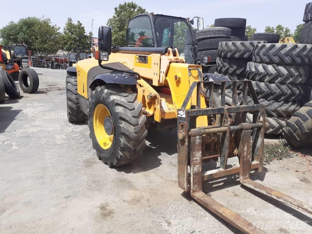 JCB 535-95 Poljoprivredni teleskopski utovarivači