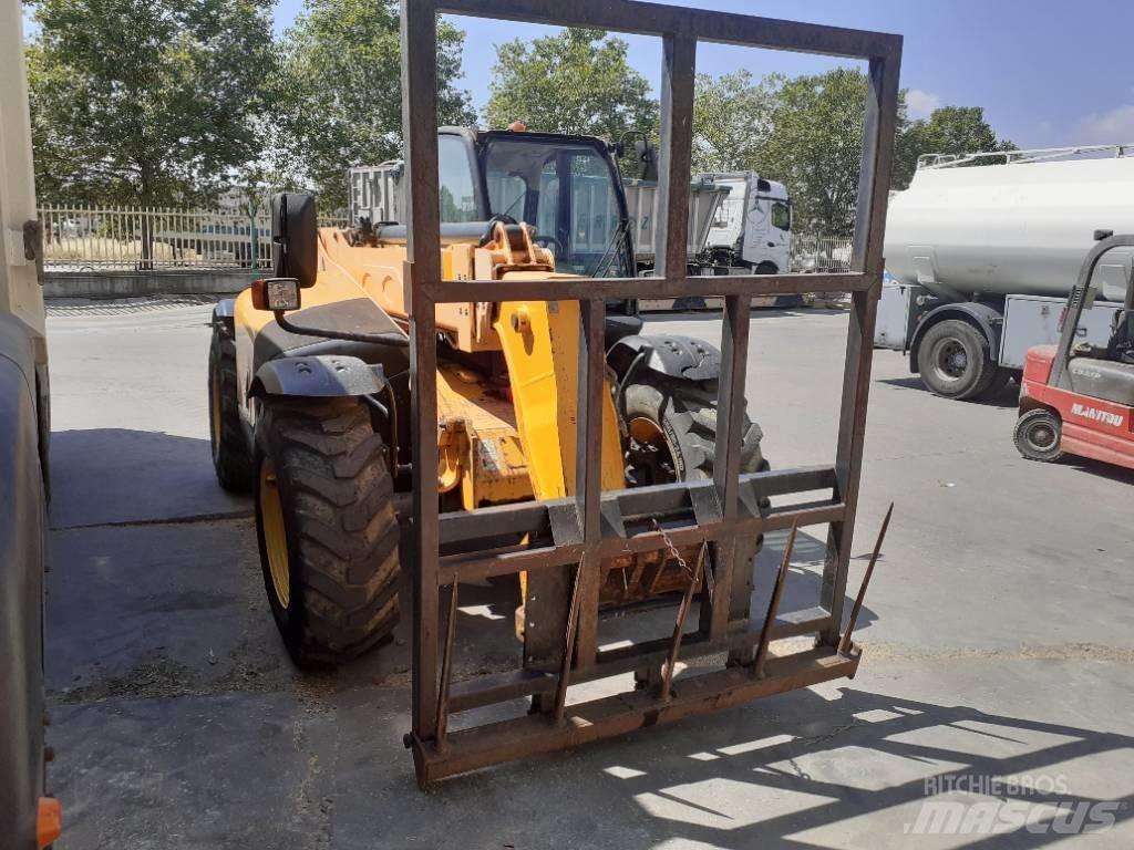 JCB 535-95 Poljoprivredni teleskopski utovarivači