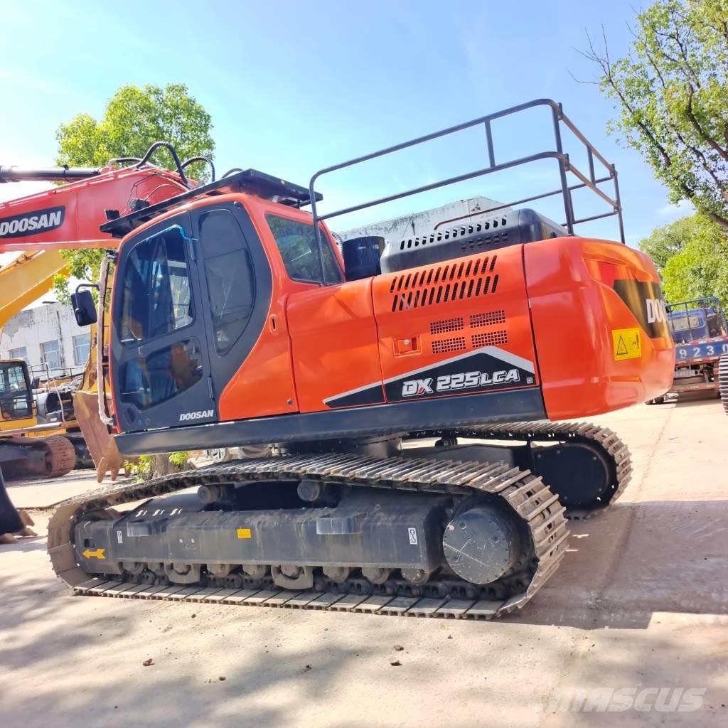 Doosan DX225LC-9C Bageri gusjeničari
