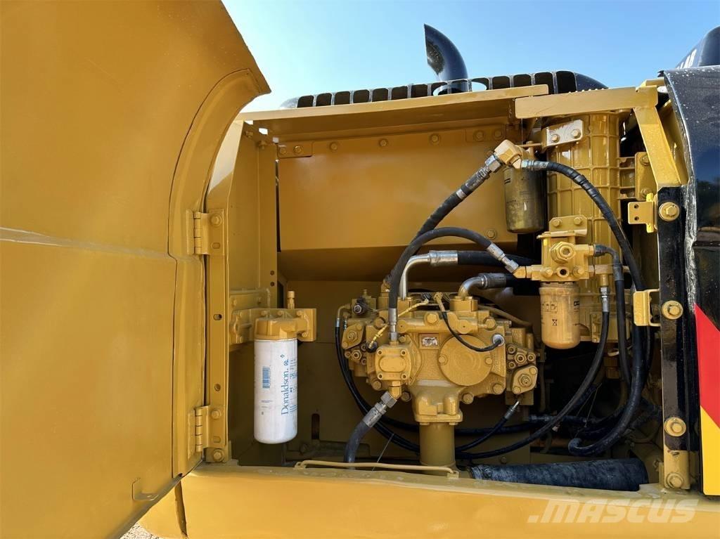 CAT 320 D Bageri gusjeničari