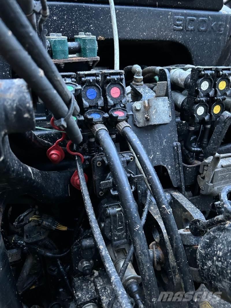 JCB Fastrac 4220 Traktori
