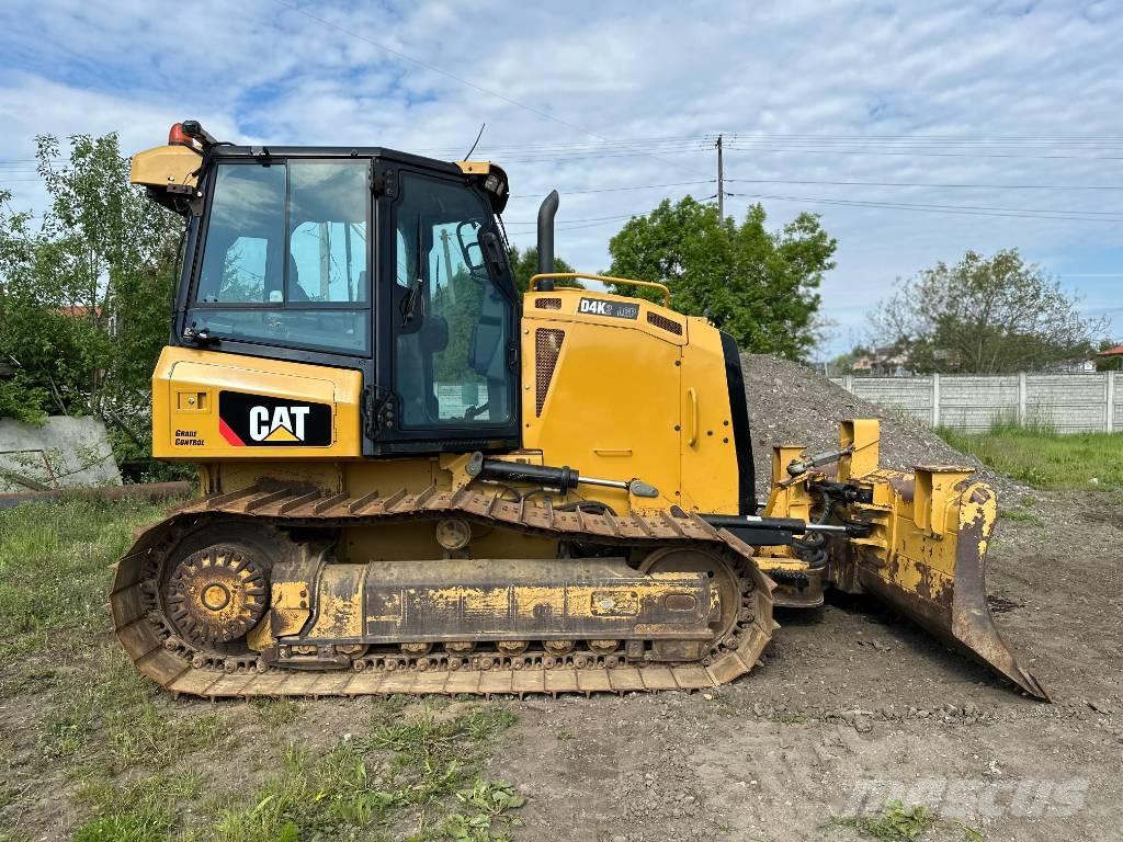 CAT D 4 K 2 LGP Buldožeri gusjeničari
