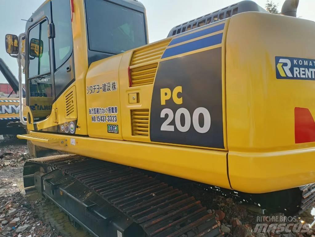 Komatsu PC 200-8 Bageri gusjeničari