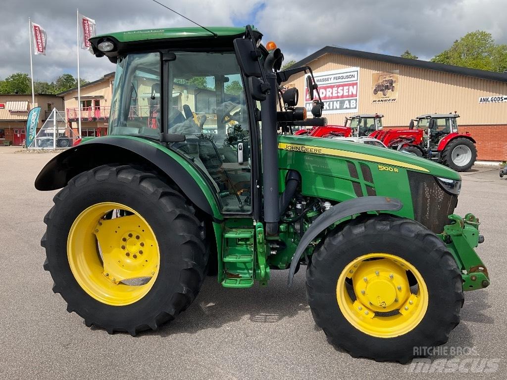 John Deere 5100 R Traktori