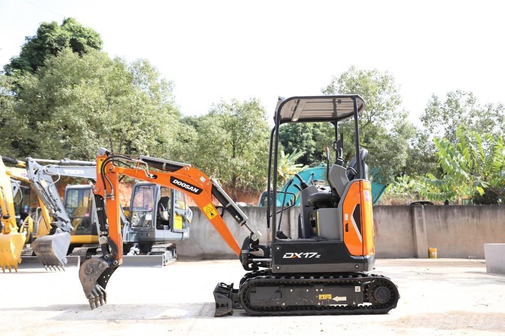 Doosan DX 17 Bageri gusjeničari