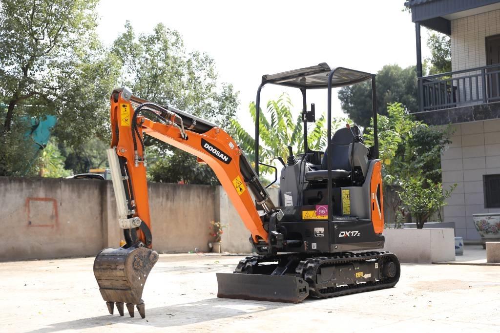 Doosan DX 17 Bageri gusjeničari