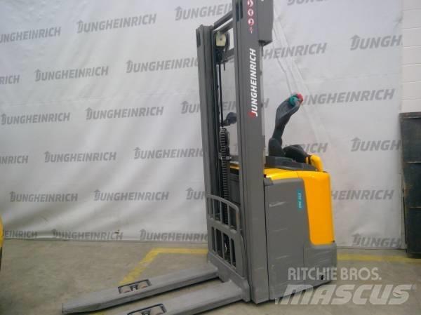 Jungheinrich ERC 212 Samopogonski ručni viličari
