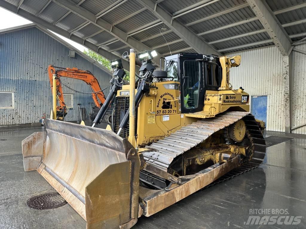 CAT D 6 T LGP Buldožeri gusjeničari