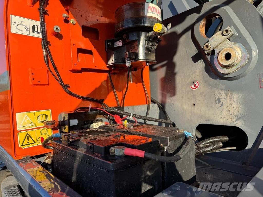 Atlas 250 MH Bageri za manipuliranje materijalom / otpadom