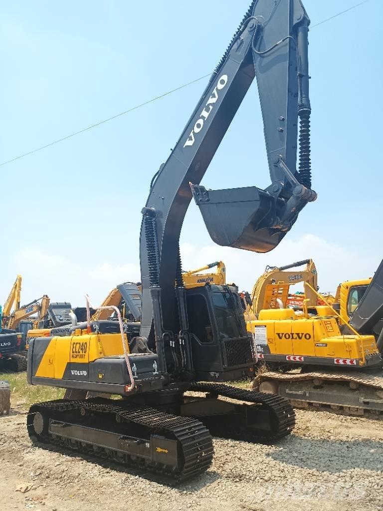 Volvo EC 240 Bageri gusjeničari