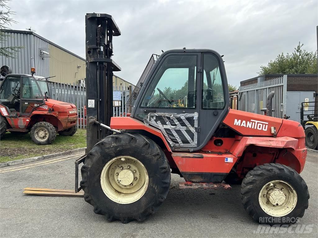 Manitou M26-4 Terenski viličar