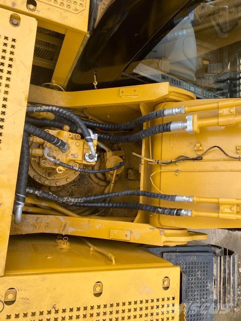 CAT 330 D Bageri gusjeničari