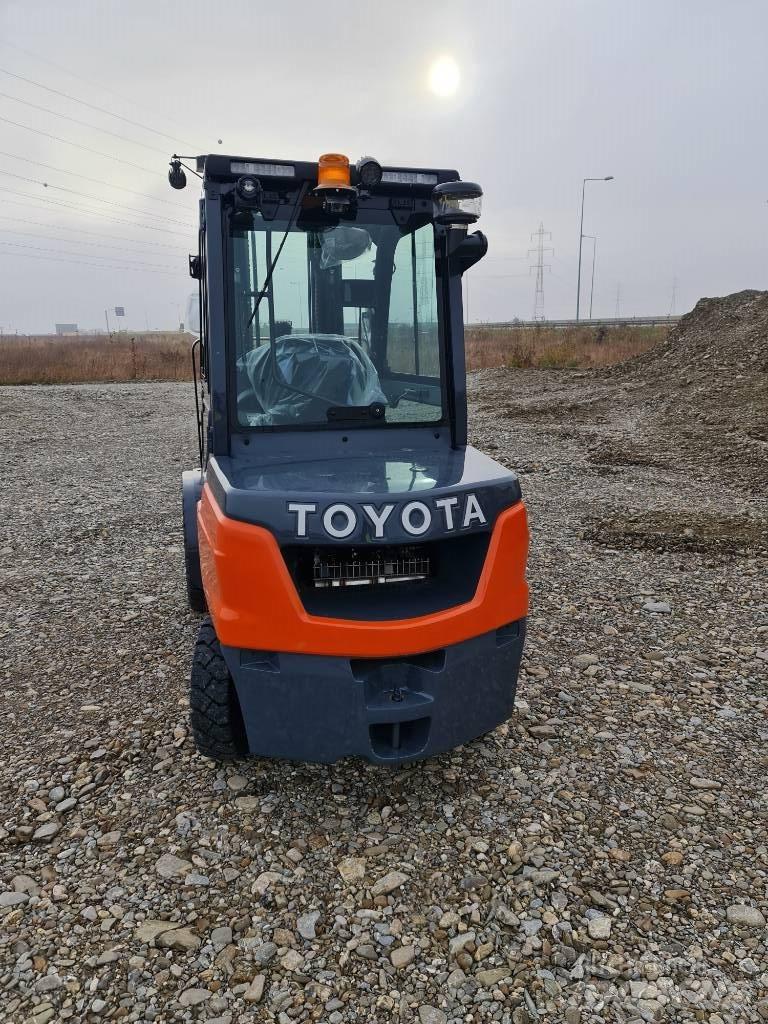 Toyota Tonero Viličari sa pomičnim stupom