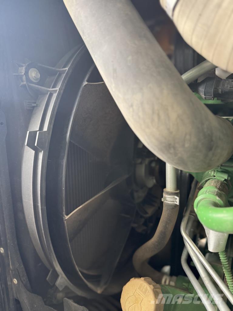 John Deere 6175R Traktori