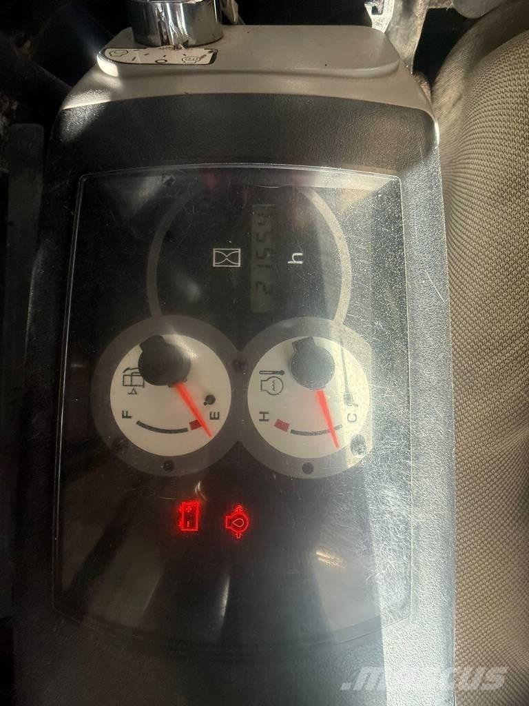 Komatsu PC 27 Mini bageri <7t