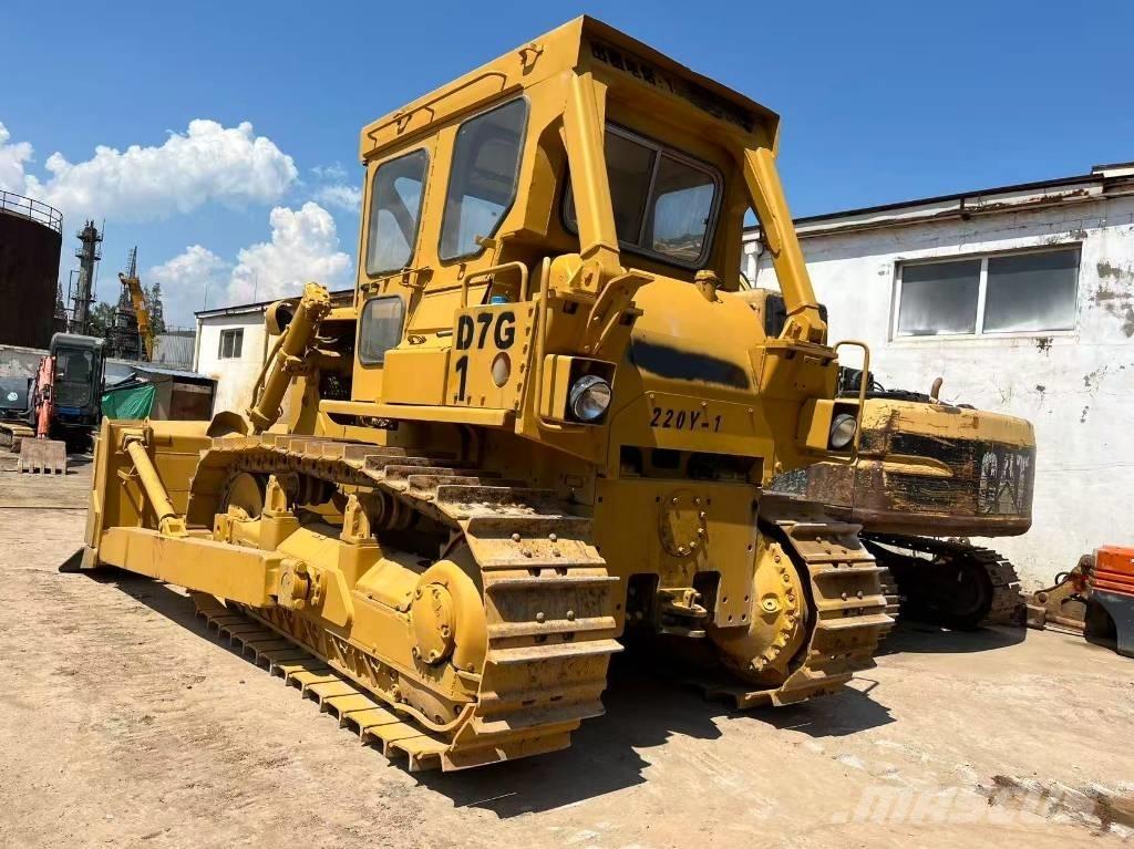 CAT D 7 G Buldožeri gusjeničari