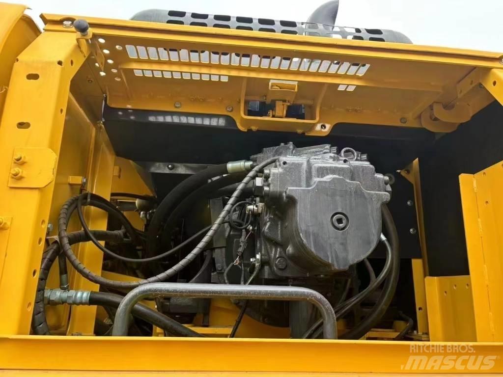 Komatsu 400-7 Bageri gusjeničari