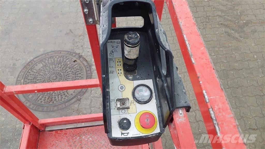 SkyJack SJ12 Vertikalne radne podizne platforme