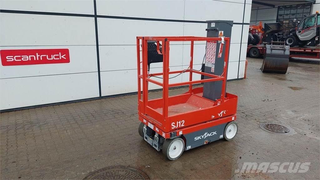SkyJack SJ12 Vertikalne radne podizne platforme
