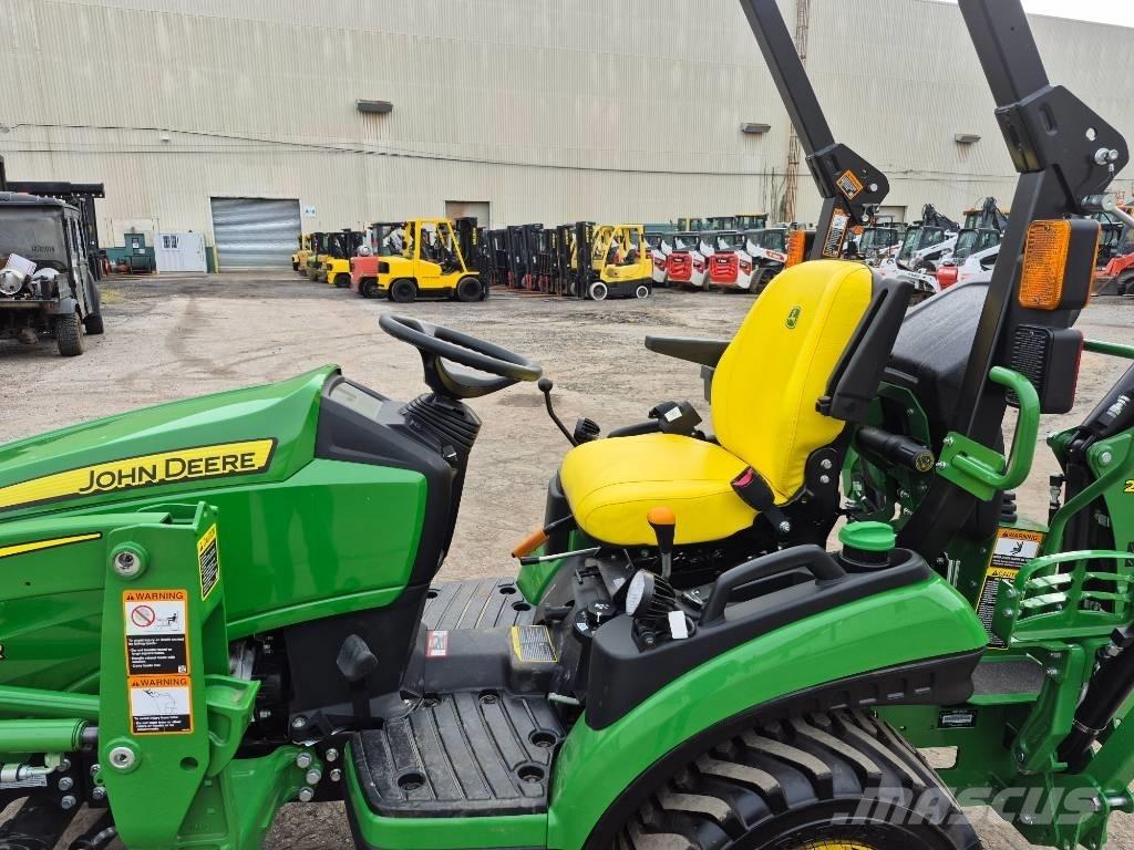 John Deere 1025 R Kompaktni (mali) traktori