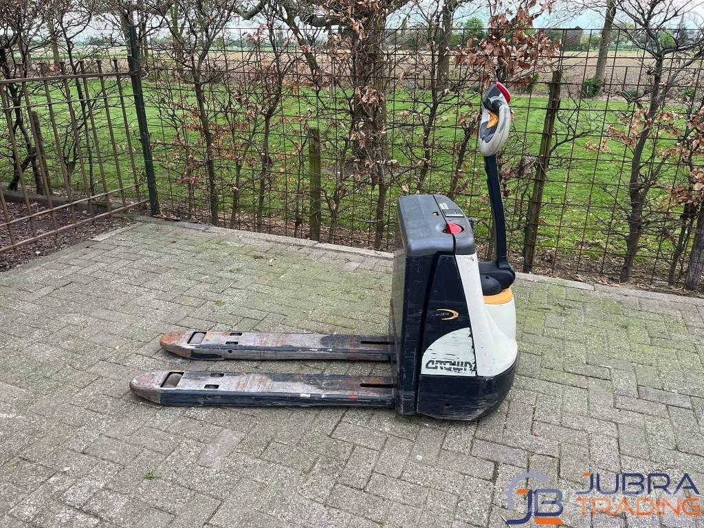 Crown Wp3015 Nisko podizni električni viličar