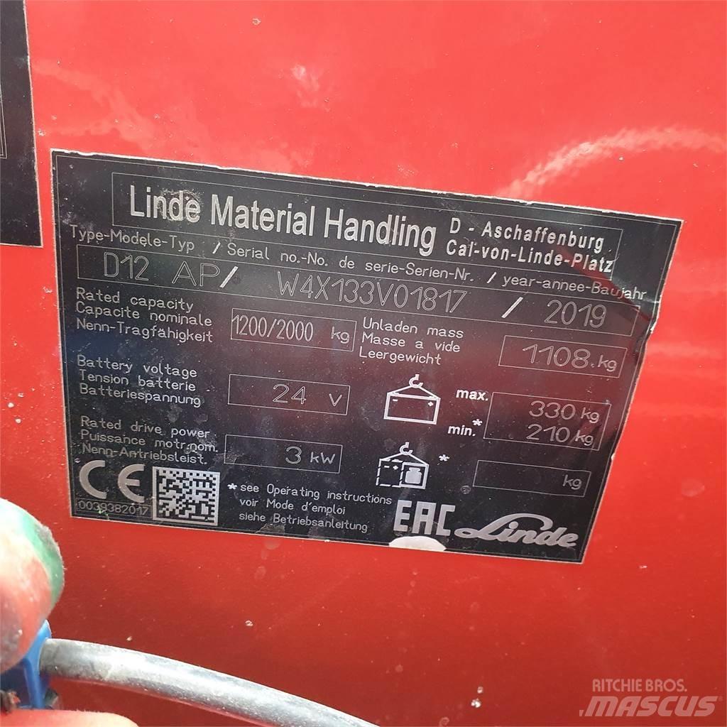 Linde D12AP Ručni električni viličar