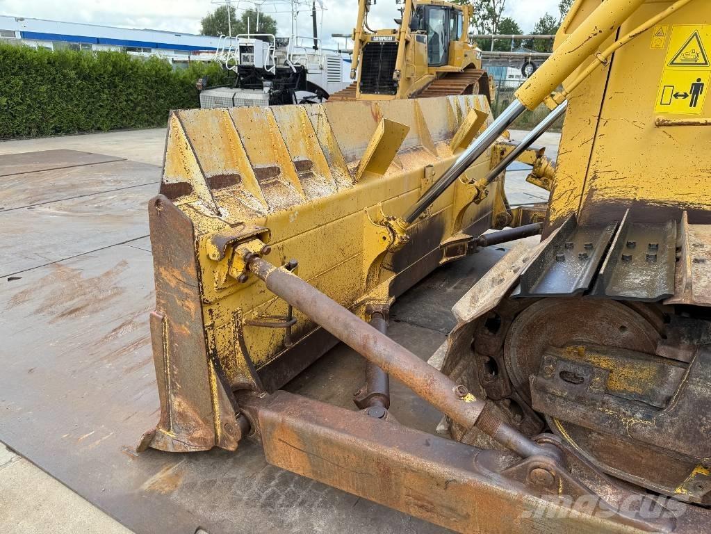 Komatsu D 65 PX-12 Buldožeri gusjeničari